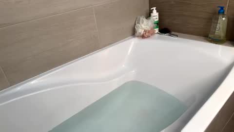 shhdana online show from March 23, 6:13 pm