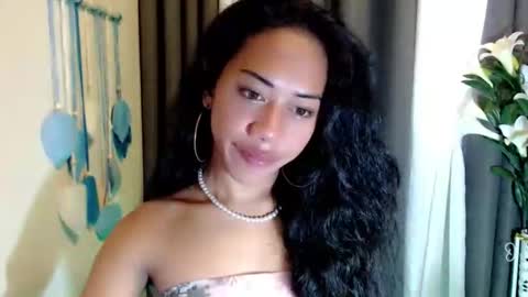 shira_cutttiebigcock online show from April 9, 11:44 pm