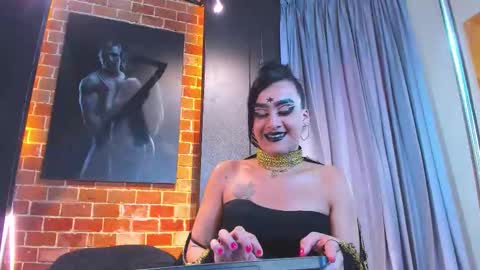 SinnaDark online show from March 26, 4:32 pm