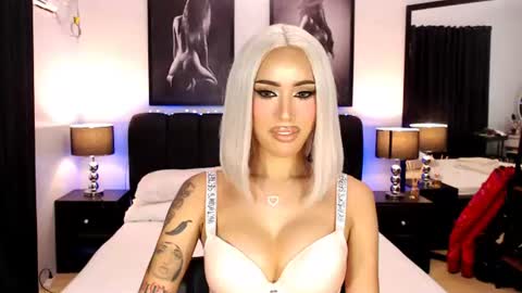 Jenny Hakenson online show from July 1, 9:59 pm