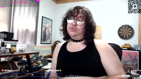 Snapshot of silver_willow chatting on October 21, 5:47 pm Willow online show from October 21, 5:47 pm