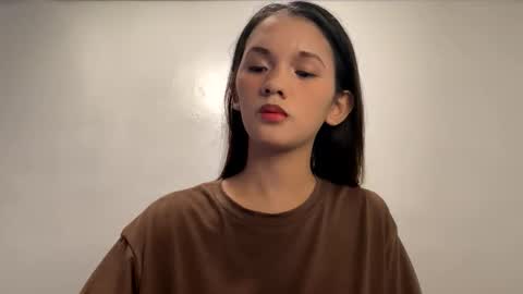 Skinny Liya online show from April 23, 8:44 am