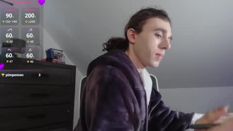 Natsu online show from December 3, 6:45 pm