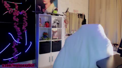 Reeginaaaaa online show from April 10, 10:04 pm