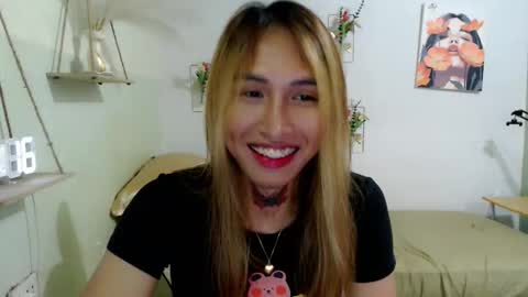 Snapshot of snow_2000 chatting on October 24, 8:52 am snow_2000 online show from October 24, 8:52 am