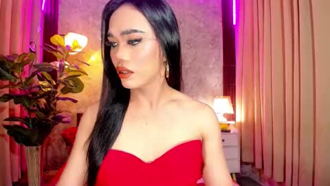 UR HOT SOPHIA online show from November 22, 7:54 am