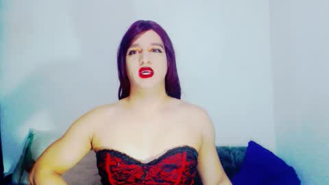 sophiehillsxo online show from February 5, 3:22 am