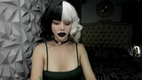 Jane online show from April 20, 2:51 pm