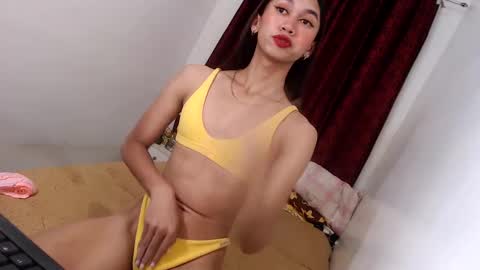 Snapshot of stonehard_sophia chatting on December 29, 9:41 pm Cute Sophia online show from December 29, 9:41 pm