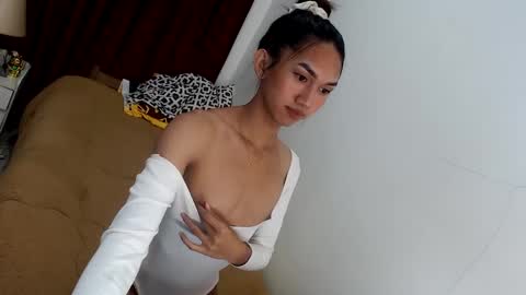 Snapshot of stonehard_sophia chatting on February 10, 9:47 pm Cute Sophia online show from February 10, 9:47 pm