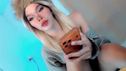 LoveSugar online show from July 28, 4:51 pm