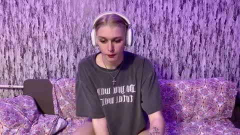 Snapshot of susan228 chatting on January 20, 11:35 am Vladiva online show from January 20, 11:35 am