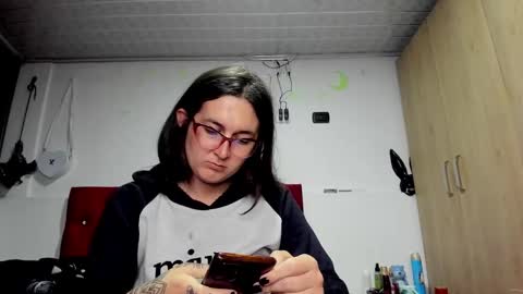 sweet__suck69bitch online show from January 2, 12:55 am