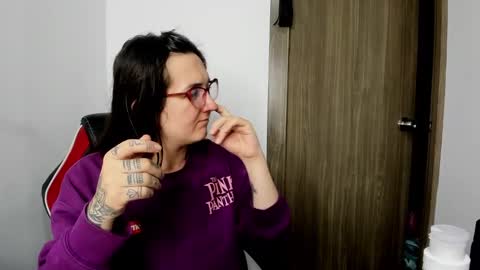 sweet__suck69bitch online show from February 25, 8:03 am