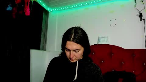 sweet__suck69bitch online show from March 12, 5:13 am