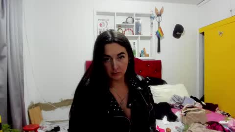 sweet__suck69bitch online show from April 22, 6:42 am