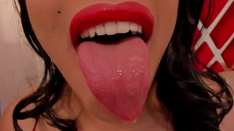 sweet_eliizabeth online show from April 24, 12:41 pm