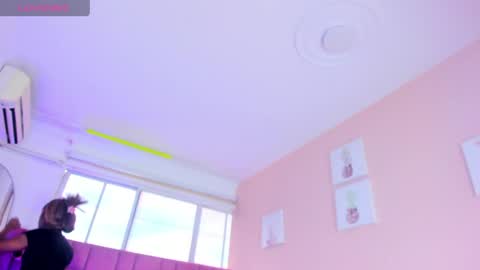 sweet_stacie online show from April 21, 1:18 pm