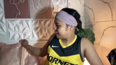 Leith Madrigal online show from March 29, 1:33 pm