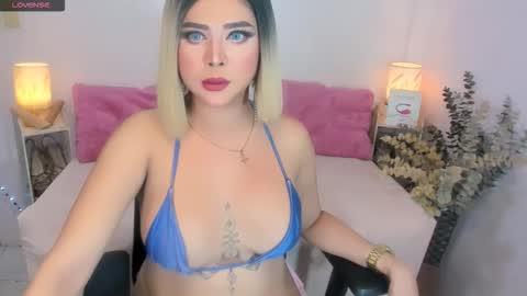 Snapshot of sweetfuckingqueen chatting on September 22, 7:57 am janelle online show from September 22, 7:57 am