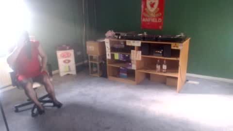 sweetlouise69 online show from June 26, 5:55 am