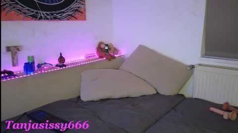 Tanja Teufelchen online show from November 29, 4:03 am