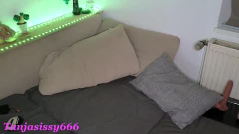 Tanja Teufelchen online show from March 1, 4:07 am