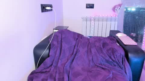 Kira online show from April 6, 4:46 am