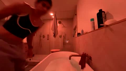 babygirlmami online show from March 29, 1:33 pm