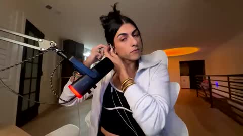 babygirlmami online show from April 7, 3:07 am