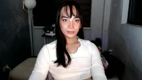 thatslut_deia online show from February 1, 1:32 pm