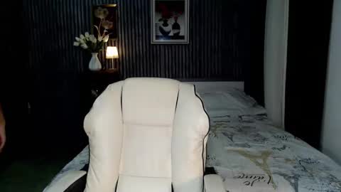 IG Lisa Avery Monroe online show from April 22, 12:34 pm