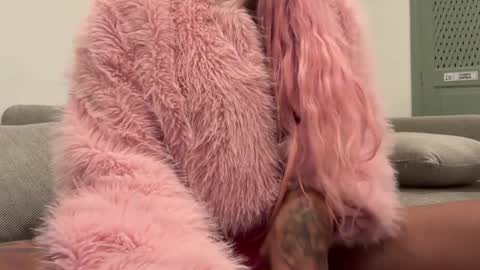 angeeconty online show from January 31, 6:35 am