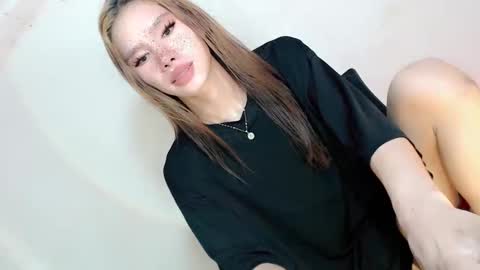 laisa online show from February 7, 7:27 pm