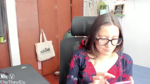 Nicole   TheyElleElu online show from November 20, 2:17 pm