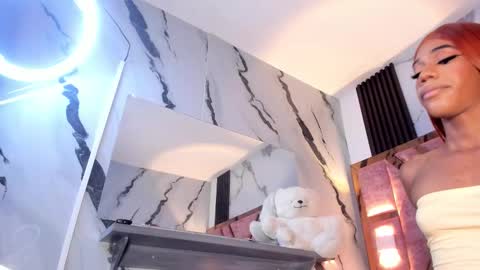 Tifanny online show from March 4, 7:07 pm