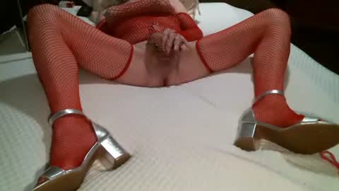 tinnavogler online show from December 18, 9:29 pm