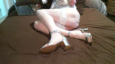 tinnavogler online show from October 8, 1:34 pm