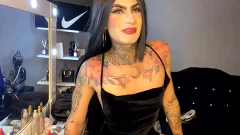 Valenlewiss .  Inst online show from March 27, 2:04 am