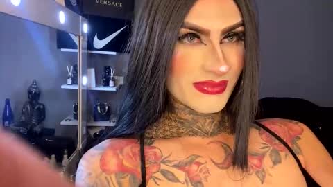 Valenlewiss .  Inst online show from April 1, 11:35 pm