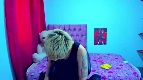 tomboygirl69 online show from January 12, 5:22 pm