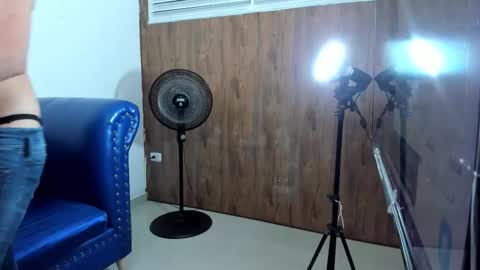 CLEO online show from November 24, 7:38 pm