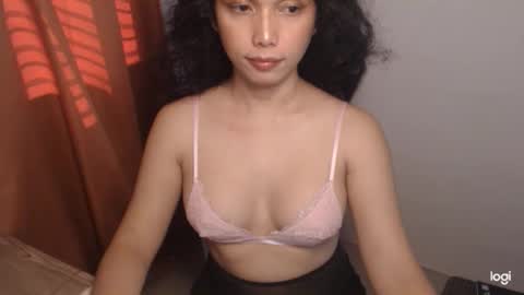 Samantha Eli online show from April 18, 12:12 am