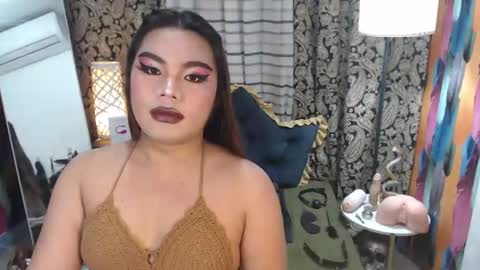 Snapshot of tsbrianabankhugecock chatting on December 12, 5:04 pm brianna online show from December 12, 5:04 pm