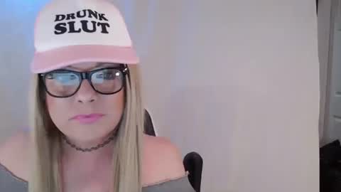MaLLoRY online show from August 9, 3:45 am