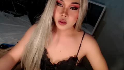 Snapshot of tsscarlett_xx chatting on October 22, 8:23 pm jayvie online show from October 22, 8:23 pm