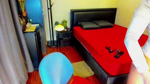 Kylee-  will make your  day  online show from February 10, 4:25 pm