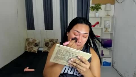 Karen Oquio online show from January 16, 11:07 am