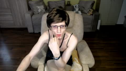 Clementine online show from April 5, 8:12 am