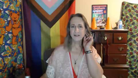 twocumkerry online show from February 5, 8:08 am